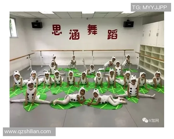 打造足球宝贝妆容的秘诀让你在赛场上闪耀夺目